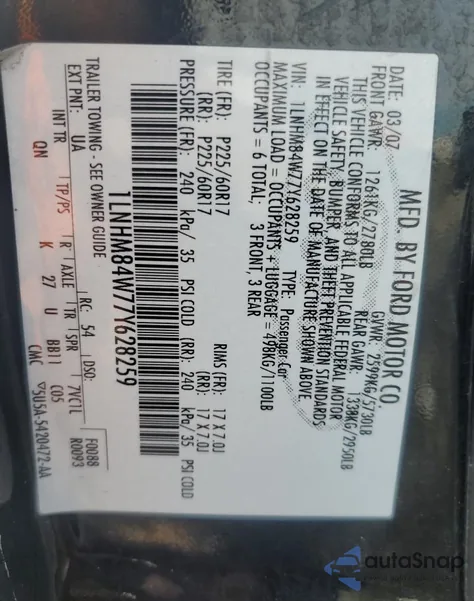 2007 Lincoln Town Car Executive L from USA, damaged, VIN 1LNHM84W77Y628259